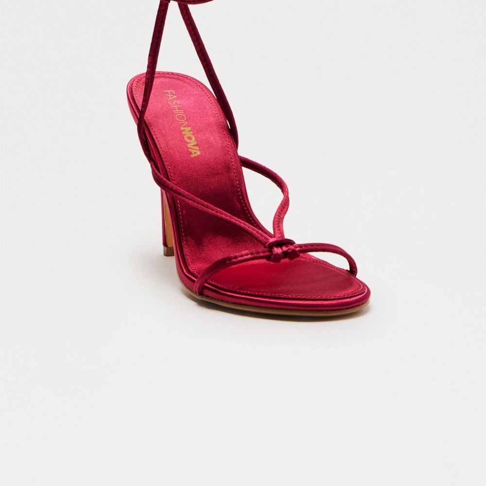 Fashion Nova Women's Red Strappy Heels (New in box)